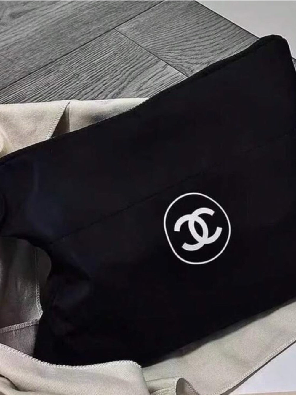 New CC Makeup Bag VIP GWP